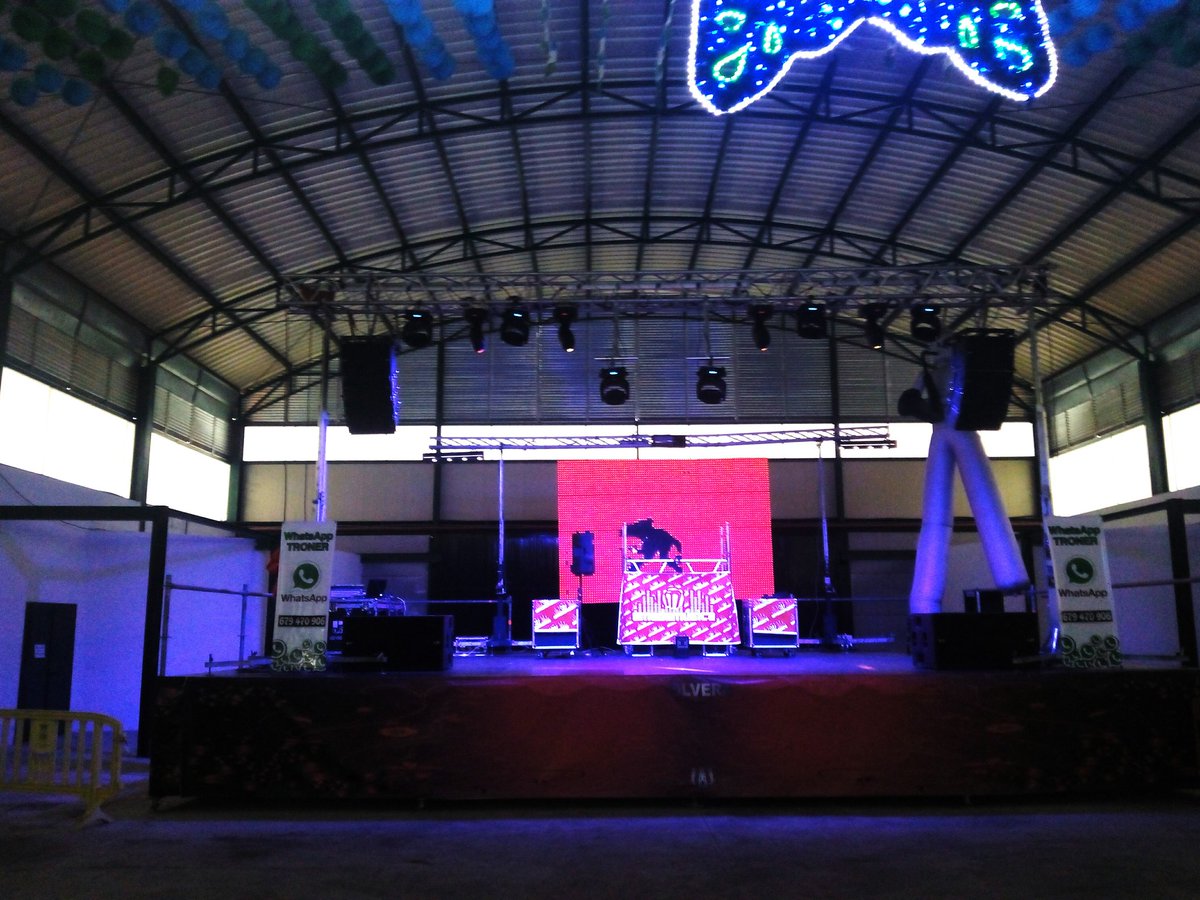 OscarMolinaDj's tweet photo. Todo preparado para la fiesta del #carnavalolvera2016
#LaHoraChaChi38 https://t.co/sLeIVAlvfn