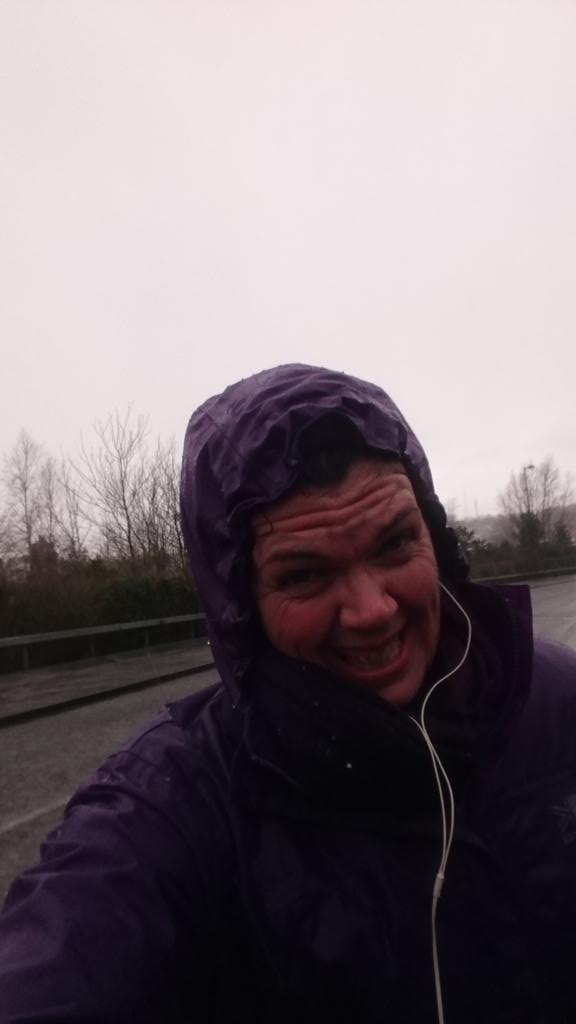sazel's tweet image. #wet #walk #moonwalktraining #quitat7miles #stillcold