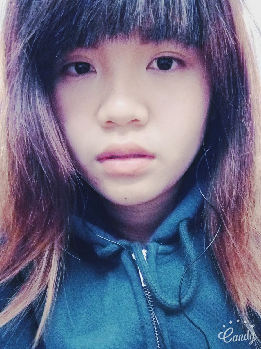 Niny_yo's tweet photo. 憂鬱 https://t.co/6njUXZlLaS