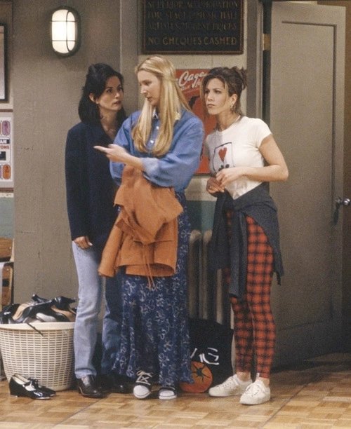 tumblric's tweet photo. Rachel, Monica and Phoebe https://t.co/y1yDADMGe4