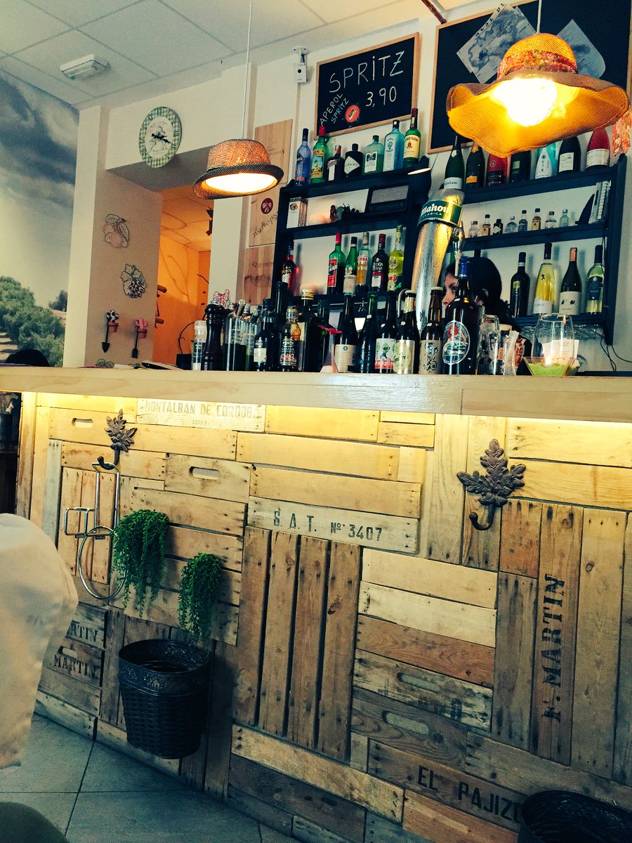 BarrioLETRAS's tweet photo. Sin duda uno de nuestros favoritos. Comida italiana de verdad y de la buena. OLIVETO en SantaIsabel45 @guiadelocio https://t.co/Ii3iufvJGj