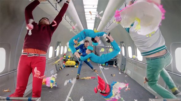 exploratorium's tweet image. Step 1: Watch @okgo's new music video. Step 2: Read about its gravity-defying physics: explo.me/Yhdr2