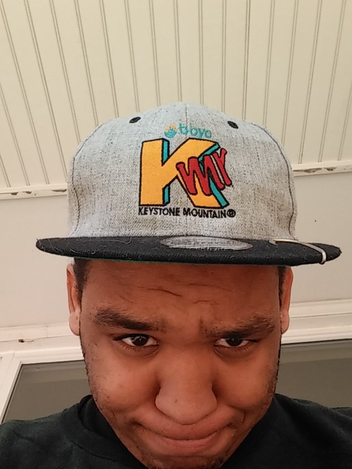 Big_bird65_'s tweet photo. @BigRojo13 i just found my hat https://t.co/BYRH7LXyKx