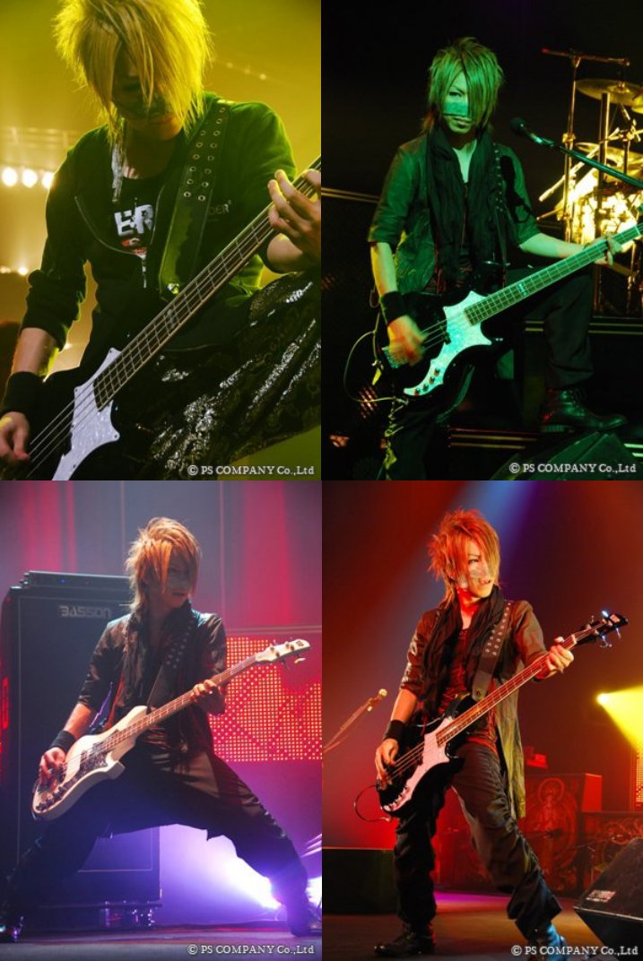 PitoLenie's tweet photo. Królestwo za odpowiedź - jak ciężko może pracować basista na 4 strunach...?
#theGazettE9thMovPOLAND https://t.co/b0cbS6kZx7