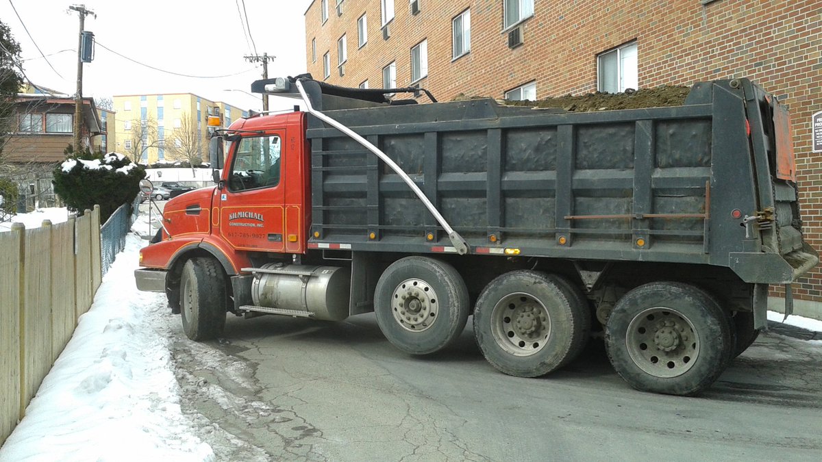 iBizZee's tweet image. #dateTimeStAMP 4 #PendingLitigation 2 @AdvanceMattapan, @MattapanAction;
everyday now #HeavyTrucks

#422RiverLLC