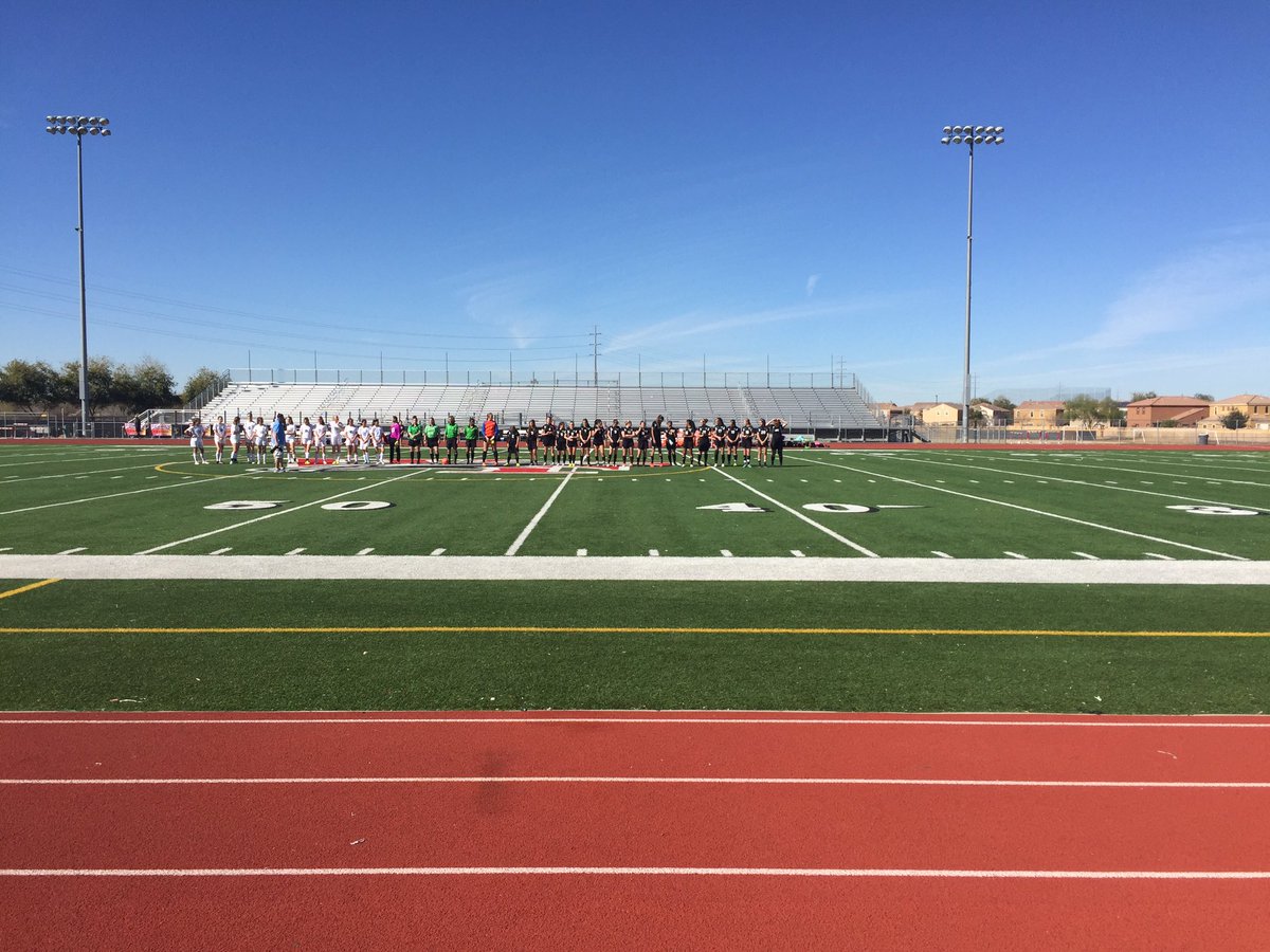 HSTucson's tweet photo. #TanqueVerde gets introduced #TVvsANTP #azhs https://t.co/HH9iIFN4Io