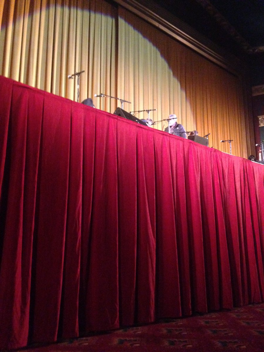 TheUkes's tweet image. Vertiginous staging in Evesham tonight!