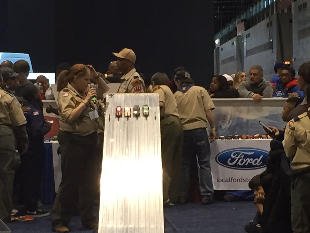 ScoutChannel's tweet image. Watching the cars race!