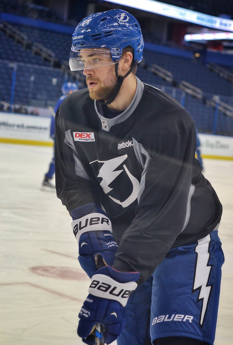 Tarratastic's tweet photo. A focused Victor Hedman #HDITB16 https://t.co/0sXhoaQSZn