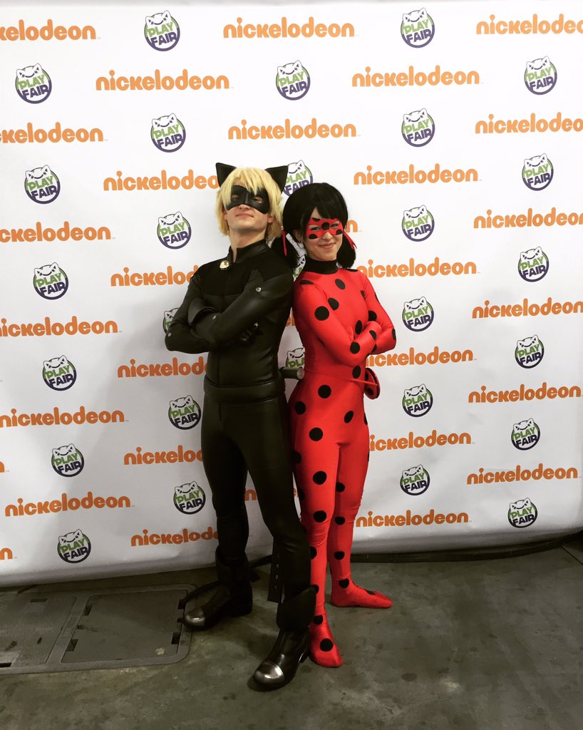 Miraculous on X: Meet #Ladybug & #CatNoir! 😊🐞👋🏻 #PlayFairNY  @NickelodeonTV @zaganimation #MiraculousLadybug  / X