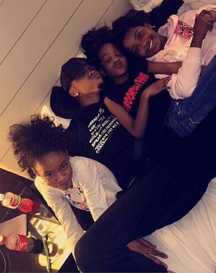 HeCravesShauna's tweet photo. @AugustAlsina  Glad to see you happy and smiling😁😁 never a a dull moment when your with these 3 princesses https://t.co/WOiyfK7xqG