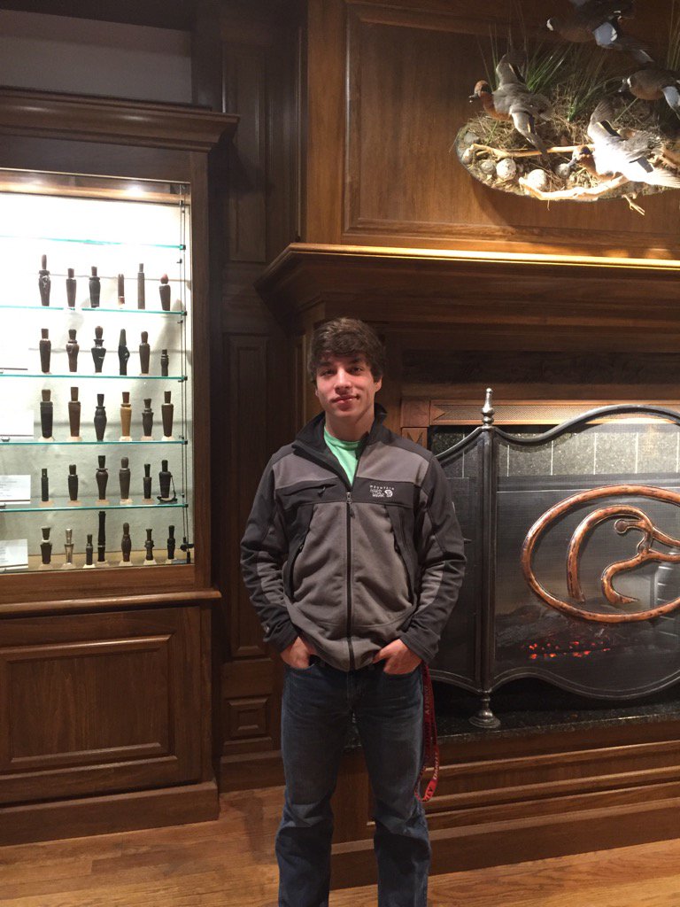 SaundersCaleb's tweet photo. Checking out the ducks unlimited museum at Bass Pro in Memphis. It's pretty cool. @DucksUnlimited #DUMuseum https://t.co/wzkQGysUsC