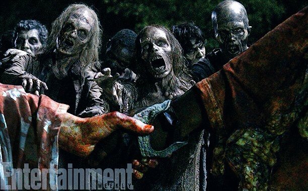 FTWDFamily's tweet photo. ONE DAY !! 👣👣👣👣👣👣👣
❤️
#TWDMarathon #TheWalkingDeadMidSeasonPremiere #TheWalkingDead #TWDFamily #FTWDFamily https://t.co/WQIaHELgWH