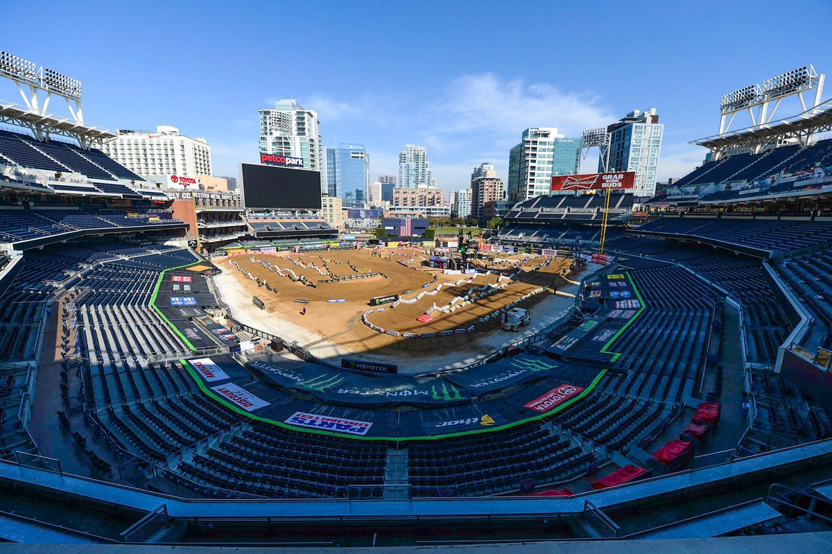 MonsterEnergy's tweet image. Who's ready for another intense night of #Supercross racing in San Diego? #SXonFOX