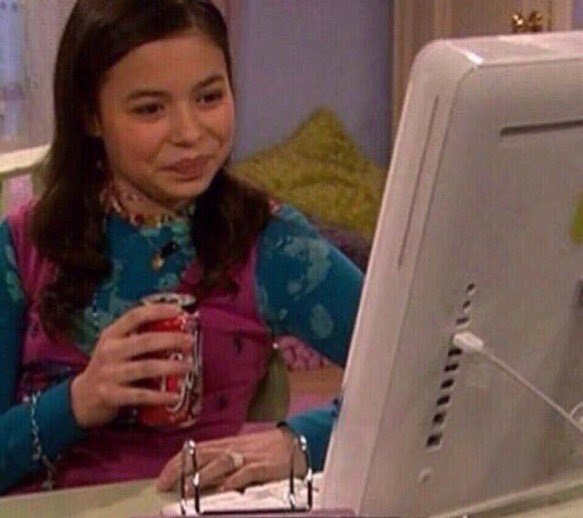 ArianaGVnzla's tweet photo. -Yo cuando le mando miles de tweets a @ArianaGrande y le responde a muchos menos a mi... 😂 https://t.co/csrTidyS7n