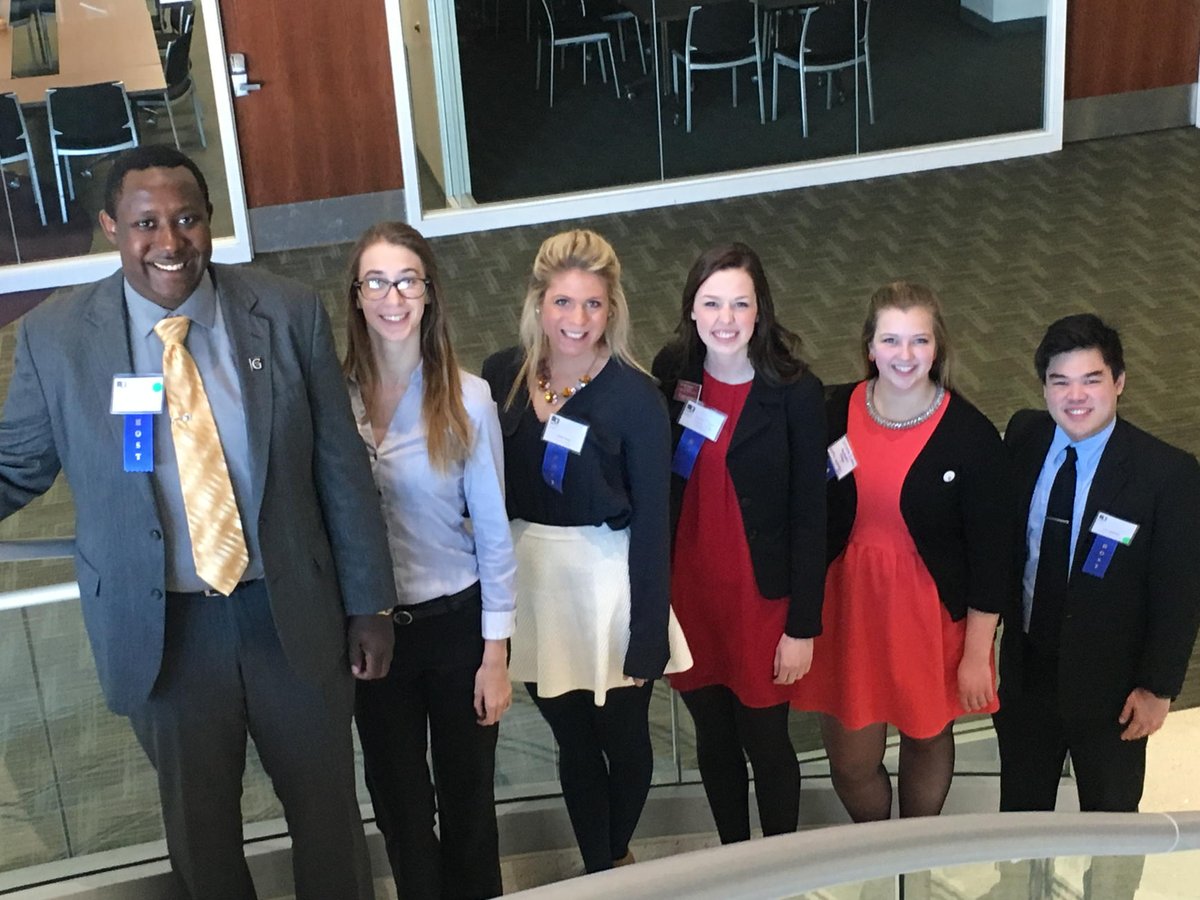 amygmcdonough's tweet photo. Fab group of leaders @mnprivcolleges #mapcs fighting for inclusion -tackling tough issues.#Our futureisingoodhands https://t.co/7CrbGYpluE