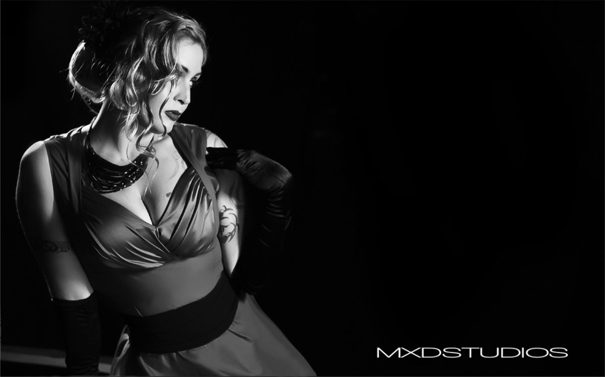 ZoeJayJay's tweet photo. #NewPic <3 #BrandNewWork <3 #Pinup <3 #FilmNoir <3 #ClassicGlamour <3 #BlackandWhite https://t.co/JHkD3iUhSk