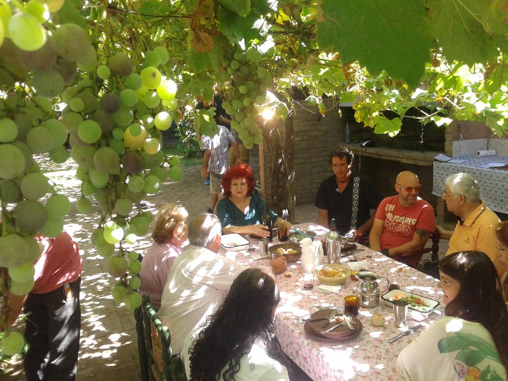 Cultura_Mza's tweet photo. .@GarecaGc ya estamos armando el video promocional de #Vendimia2016 https://t.co/wheOmjuH7V