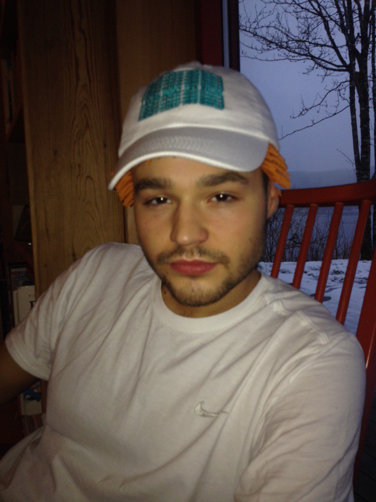 Hester V75 tweet media