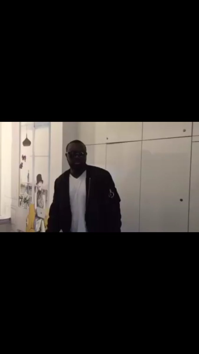 World_Premier's tweet photo. Un petit message pour vous de la part de #MaitreGims #WorldPremier #SapesCommeJamais #VictoireDeLaMusique2016 #Congo https://t.co/mRRMCUwbCD
