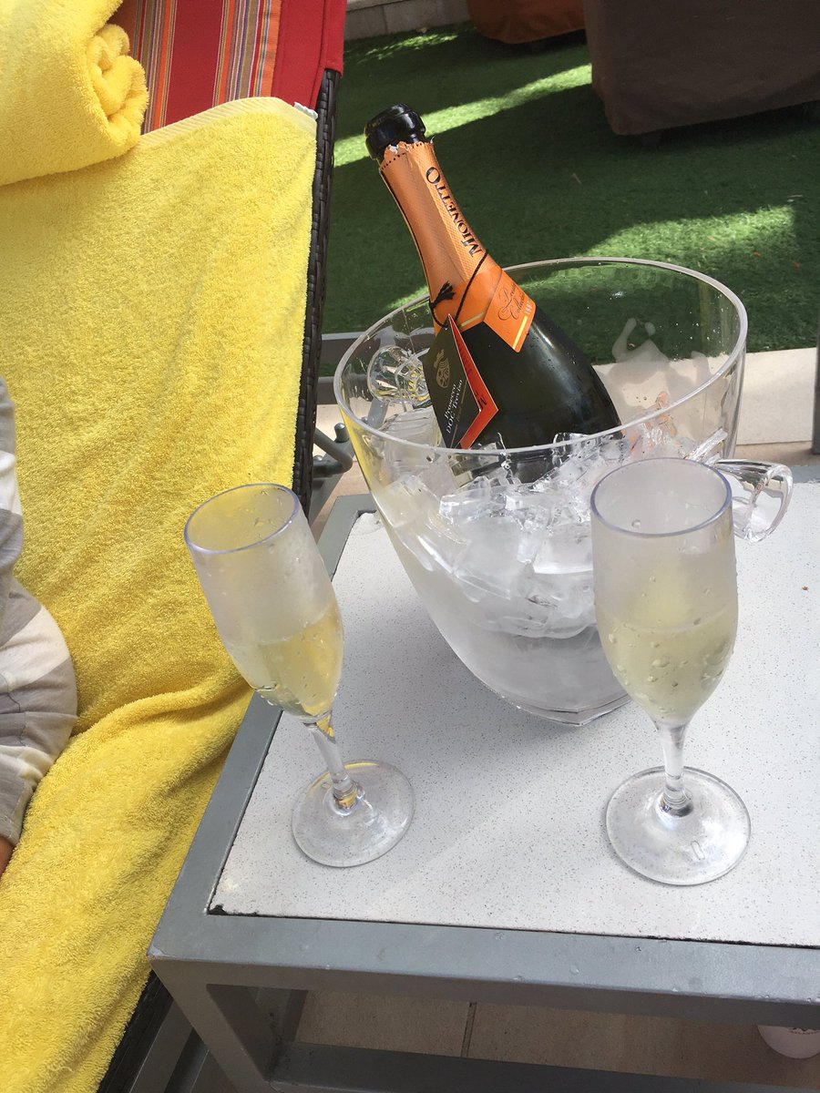 RockChalkIowa's tweet photo. And the bottle service happened.....  #SarasFavorite #Bahamas #CovesAtlantis https://t.co/uWBhMe1c6W