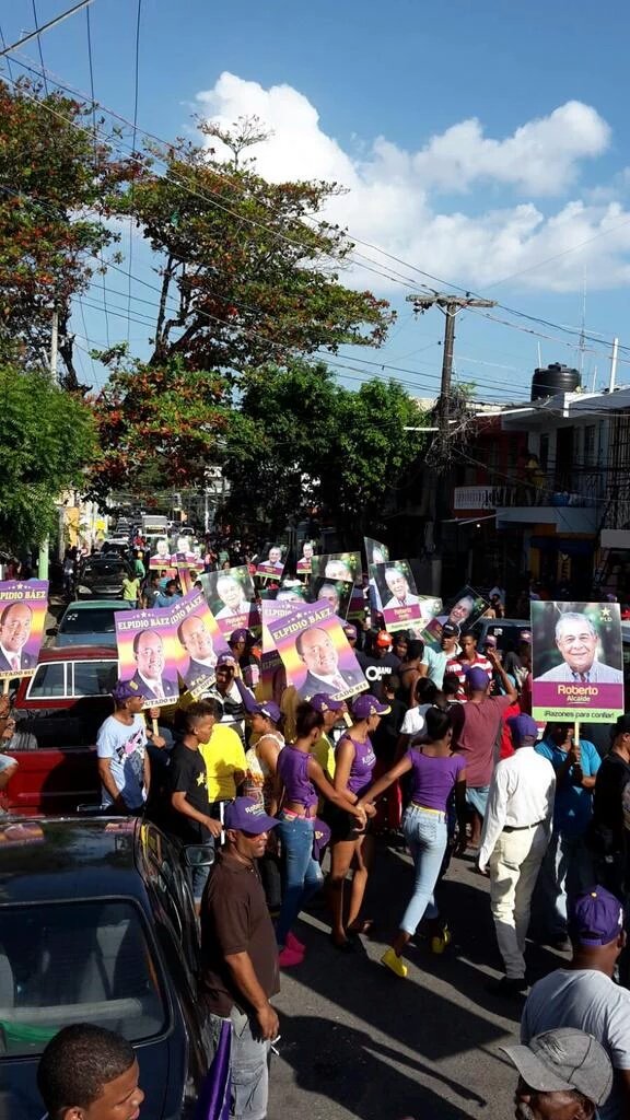 Cristina_Pena's tweet photo. Villa Consuelo en las calles, dando apoyo a #MiAlcalde @SalcedoGRoberto #RobertoEnVillaConsuelo #RobertoAlcalde2016 https://t.co/CXWz9Lv6ek
