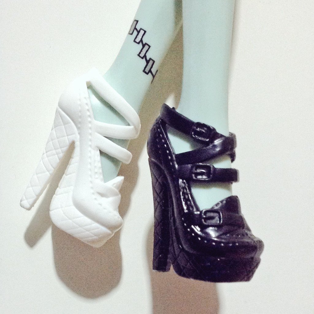 ScrewStein's tweet photo. Black and white #Shoes https://t.co/Ded6CUaNwS