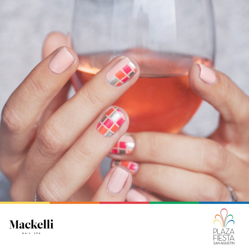 plazafiestasa's tweet photo. Prepárate para tu cita romántica, los mejores diseños para tus uñas en #Mackelli https://t.co/n4vekYsI49
