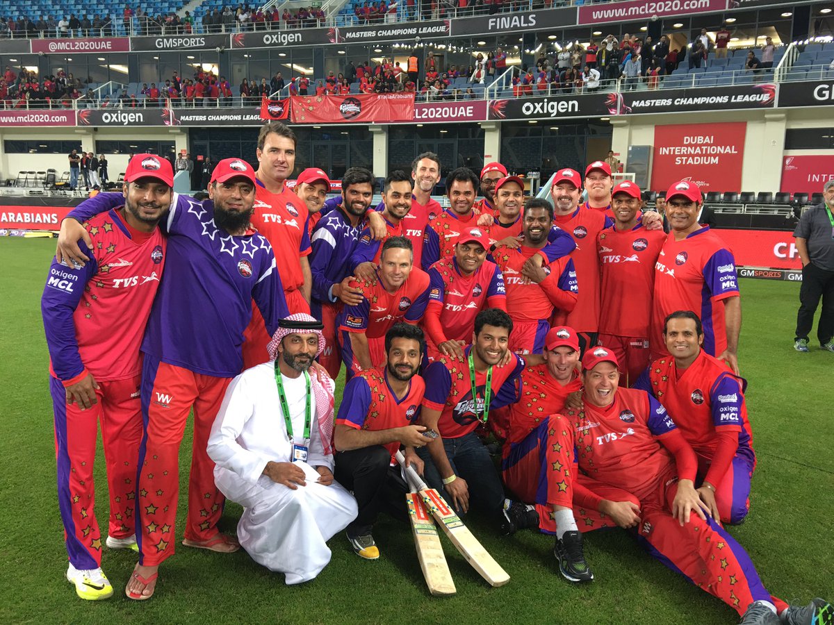 A few more photos from the #MCL2020 trophy presentation. #MCLFinal