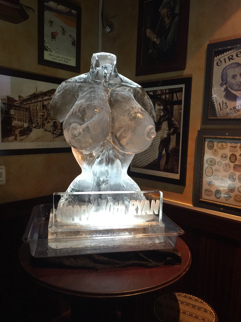 shweed's tweet image. This looks like a good night!!