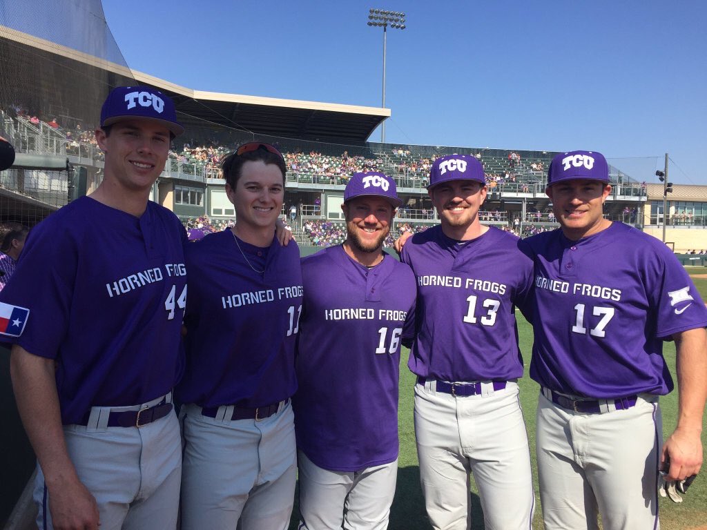 jbholaday's tweet photo. Fellow Horned Frogs and future @tigers!! 🐸🐯 @KeatJ26 @ChadHuffman17 Tyler Alexander Trey Teakell https://t.co/zJ8D4UCf4D