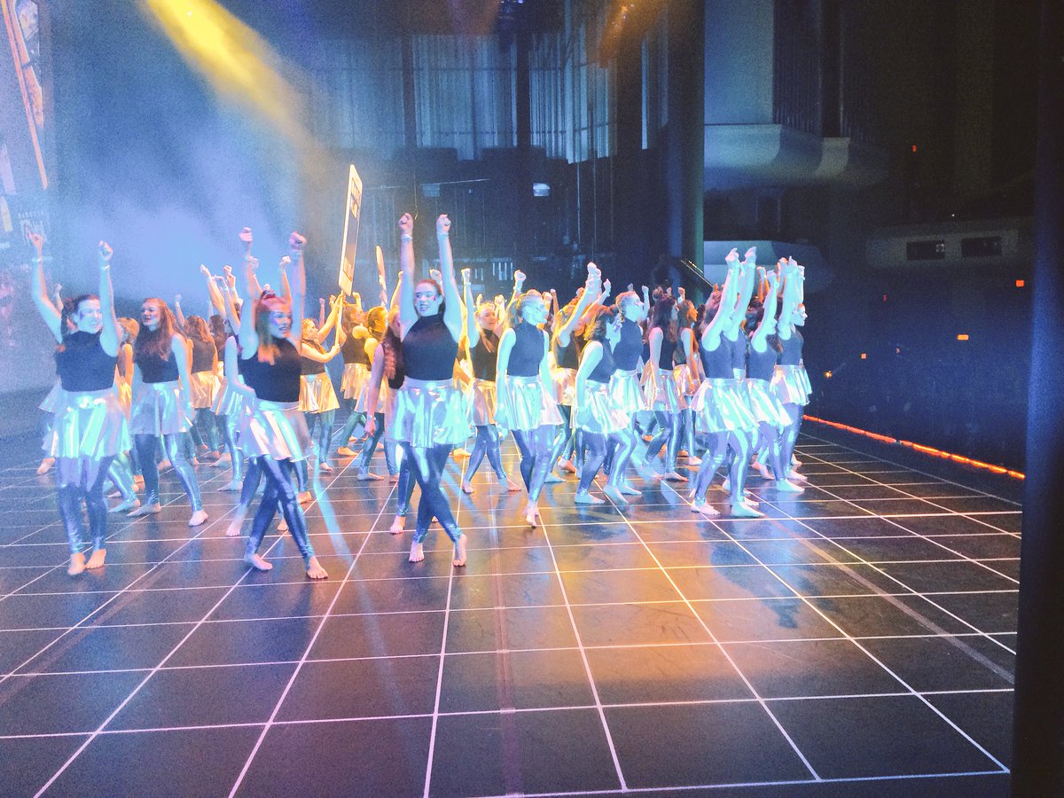 SUStepSing's tweet photo. Alpha Delta Pi presents "A Whole New World"! #StepSing2016 https://t.co/isHLeG3S6F