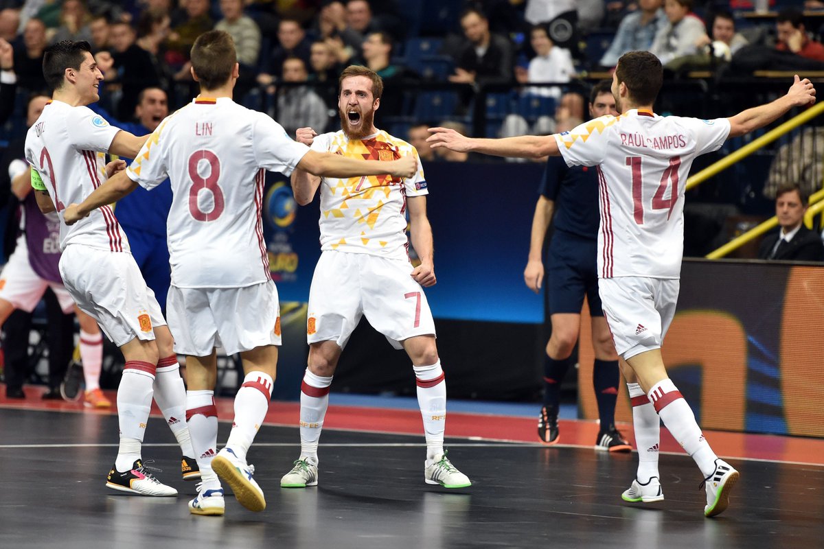 LaLiga's tweet photo. ¡Enhorabuena a la @SeFutbol por conquistar su séptima #FutsalEURO! 🇪🇸🏆 https://t.co/SqRklV2akj