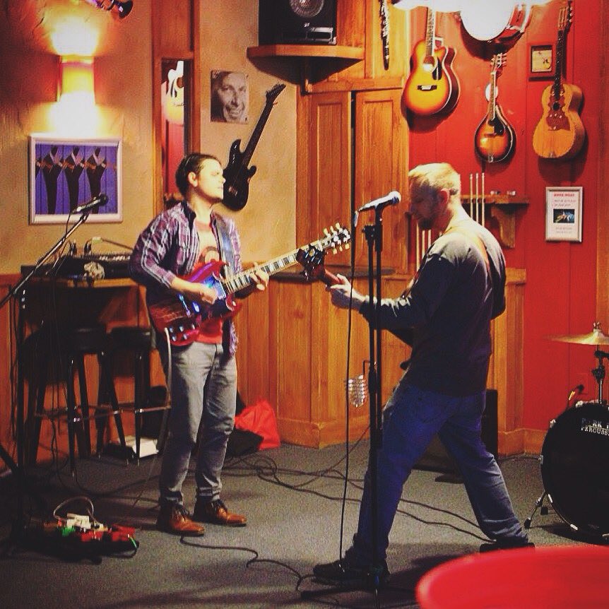 MarkSoini's tweet photo. #TheMarkSoiniTrio #blues #rock #soul #warren #ohio . #follow me to see more @sammorrisrocks @jefffoos #livemusic https://t.co/nvUW0tIjtQ