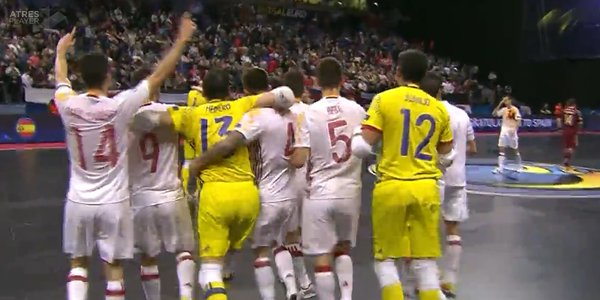 A3Noticias's tweet photo. 🔴  ¡España, campeona de Europa tras una exhibición ante Rusia! (3-7) #FutsalEuroMEGA https://t.co/gyjF07kBjf https://t.co/w79rYkAclr