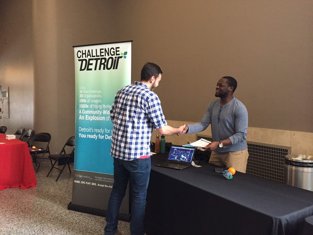 RosieinDetroit's tweet photo. Recruiting for the next cohort of amazing @ChallengeDet fellows at the @APTEsummit #apte2016 #workdetroit https://t.co/ecyGCYGJeT