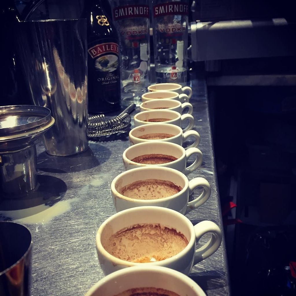 Maisonduvelouk's tweet photo. Proving popular. #Reigate #lesbourneroad #smirnoff #baileys #mdvbike #fromwhereiride #espresso https://t.co/s8gCDvs3dp