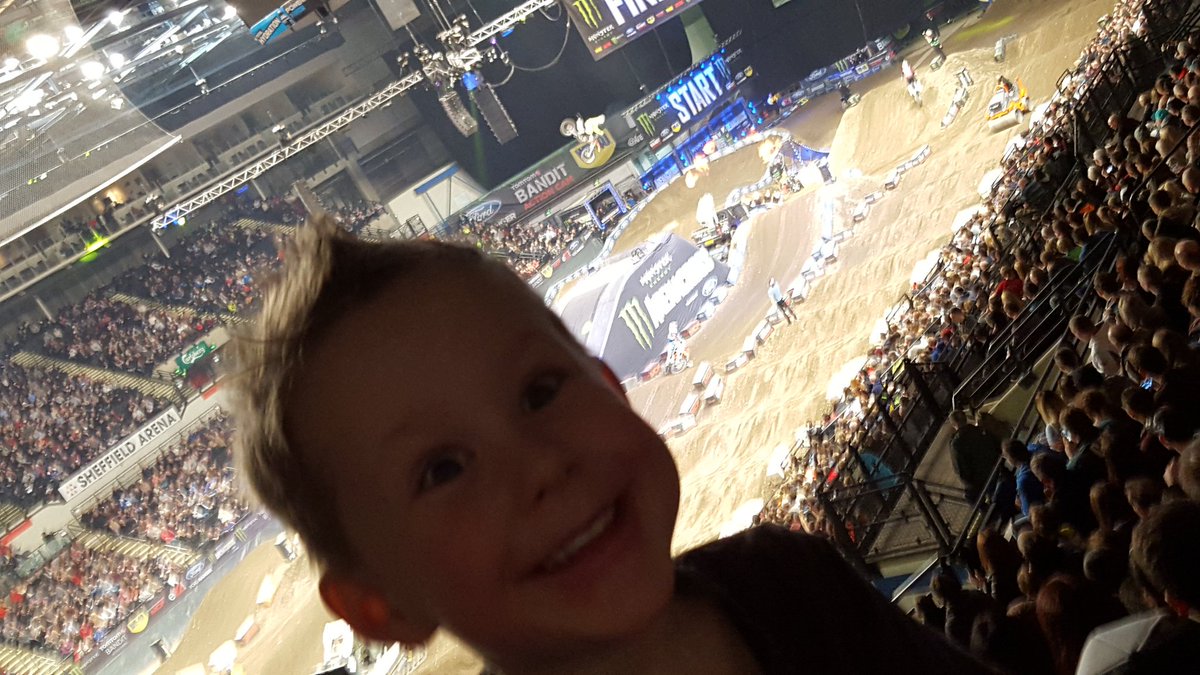 swfcdave's tweet photo. #AXUK wow daddy https://t.co/9QBnyhVbUh
