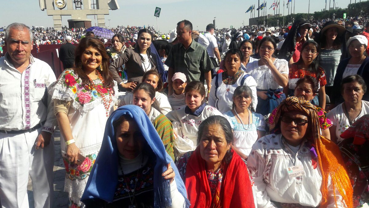 SIPSENOTICIAS's tweet image. Yucatan presente en México, por la visita del papa