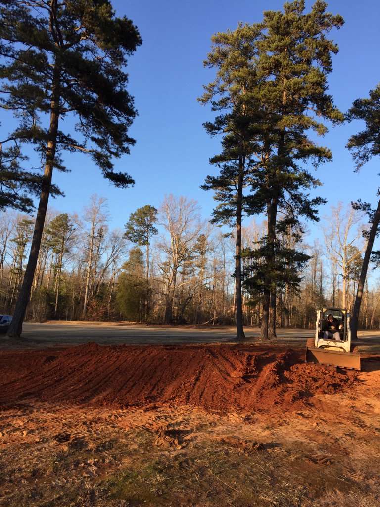 LegacyPinesGC's tweet photo. Thanks @BDubbyaa and Ward Landscaping for helping us with our new tee boxes. https://t.co/aRczz6ieo8