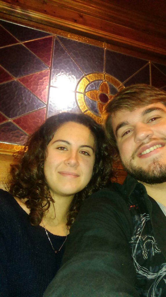 lorenacarillo13's tweet photo. Nuestro careto es importante  @Cris_creston ❤❤ https://t.co/3IwOfiIElz