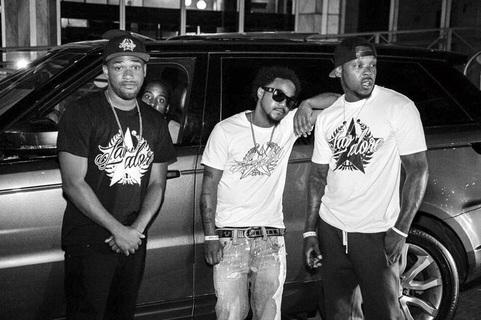 Lavalore Clothing’s pics and videos