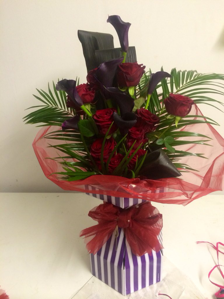 Jsavage1Julie's tweet photo. Happy valentines everyone, hope your other halves are home soon! My job for romance https://t.co/vYFUS5o4au