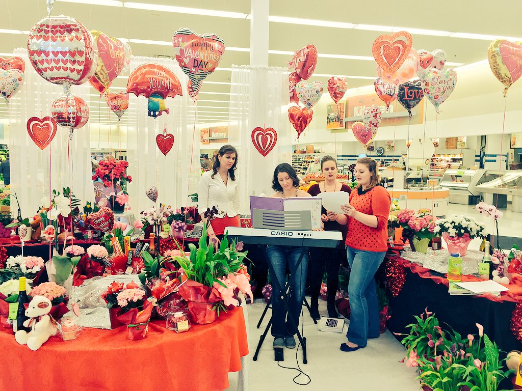 BeltonHyVee's tweet photo. I found my Valentine(s)! They sang their way into my heart.. is that a thing? Come find yours at your Belton Hy-Vee! https://t.co/g4aJ6nwbOX