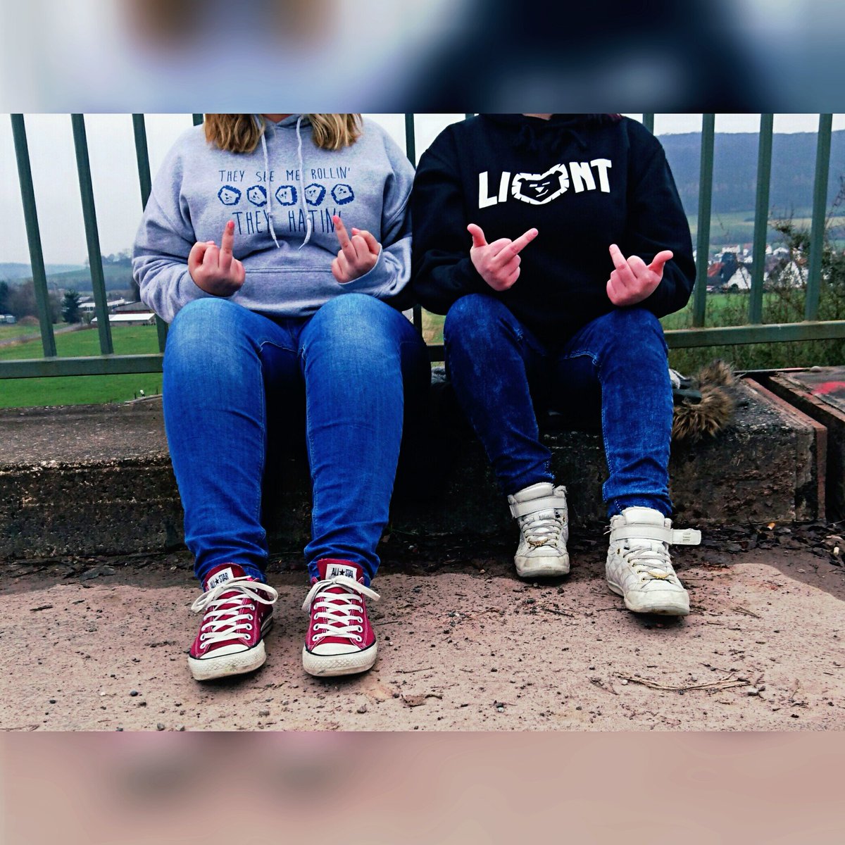 Harrysluisa's tweet photo. @TheRealLiont
@crime_girl99
#friendshipgoals🎉
#neilon❤ https://t.co/kkmxgFOzDb