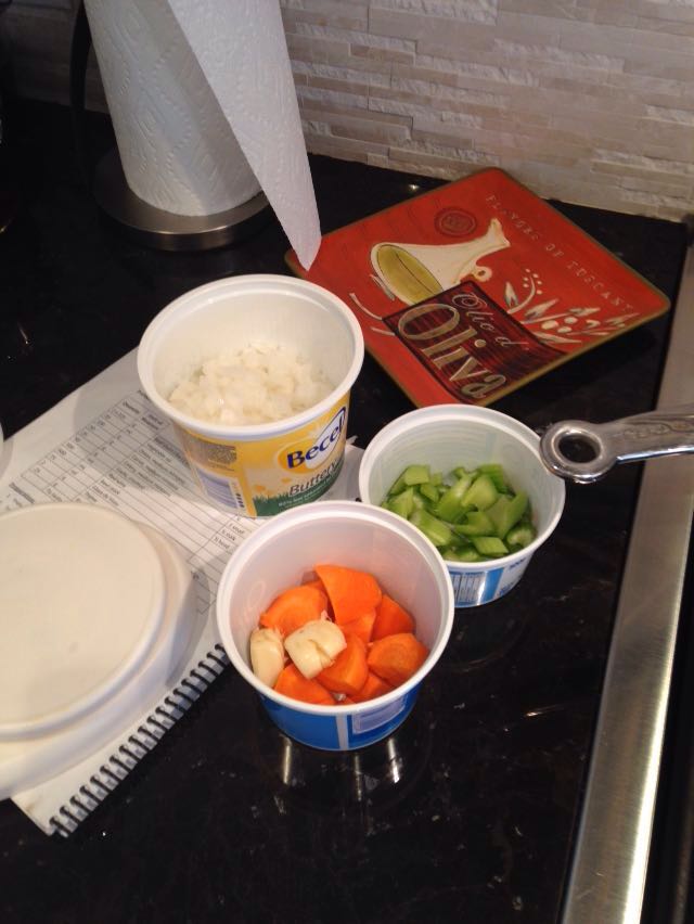 TheRealChefSwag's tweet photo. All I see is marvelous potential with this #delicious food! #cookingwithswag https://t.co/5kJVxuO2ps