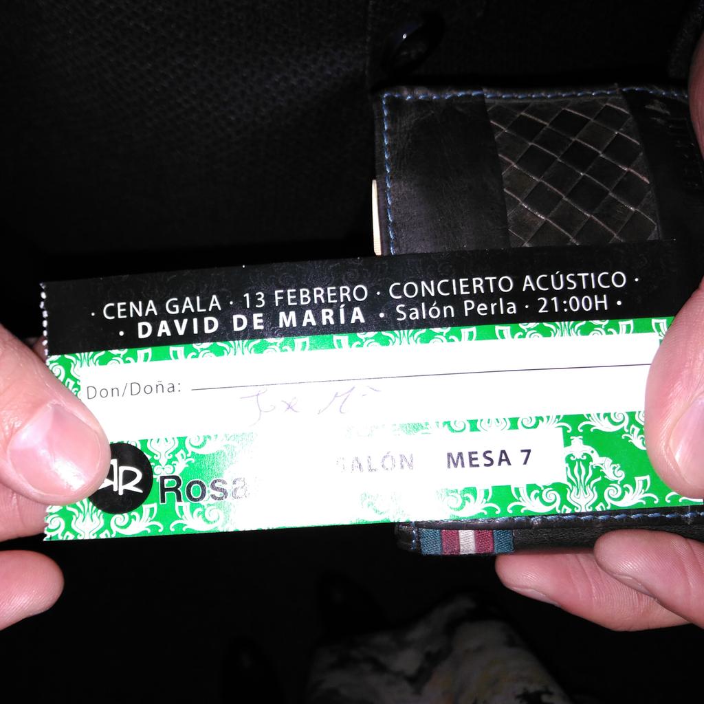 lorenadb28's tweet photo. Día especial en buena compañía y con el acústico de @DavidDeMaria ! No puedo pedir más! https://t.co/hnN2Xd28sa