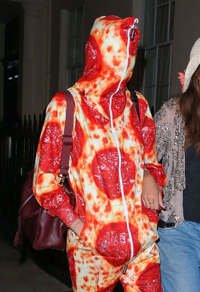 itsdeecriss's tweet image. Me on V day ;)