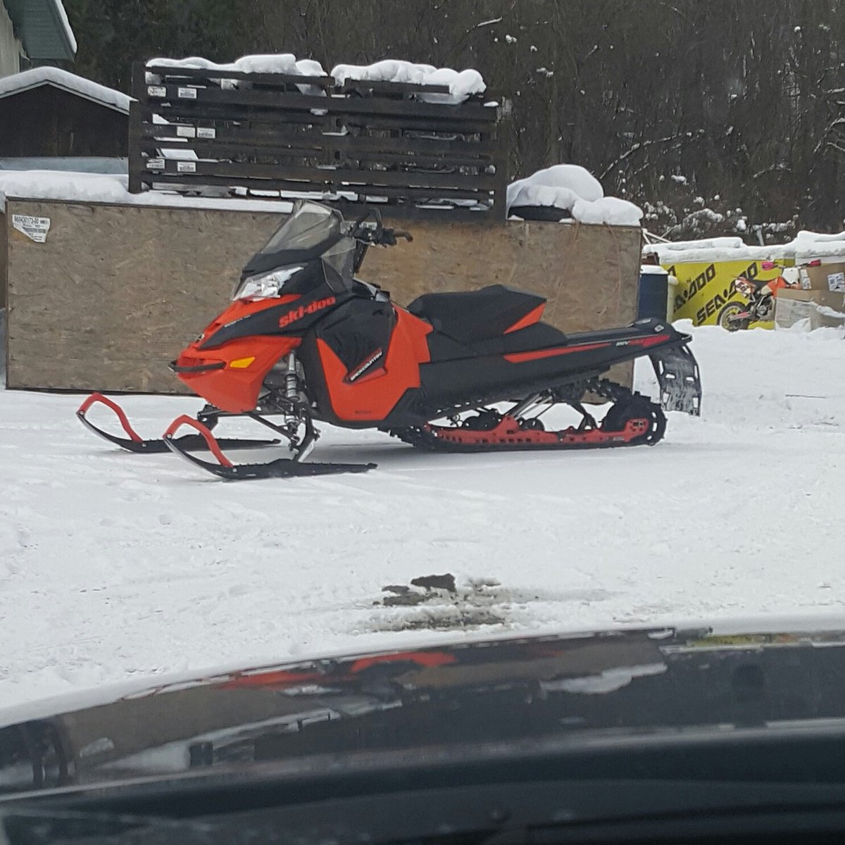 09jku's tweet photo. I guess it's time to give @SkidooMotors a try... picked it up today... https://t.co/2yJWNDQ6l3