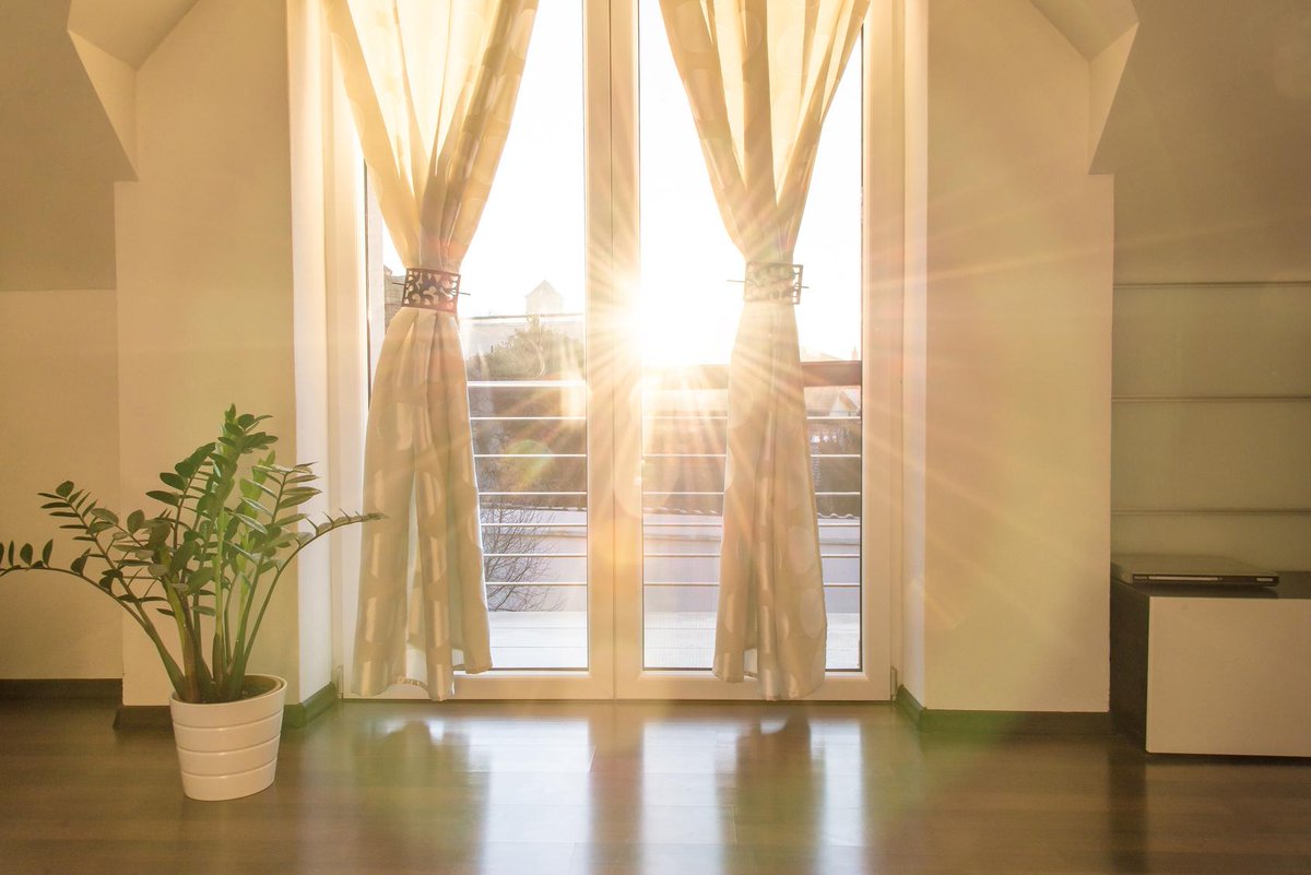 SouthElectricMN's tweet photo. TIP: Heat your home with the sun's help. Leave window shades or blinds open during the daytime. https://t.co/dK8DPQZjkG